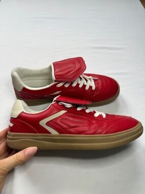 Steve Madden Madrid sneaker